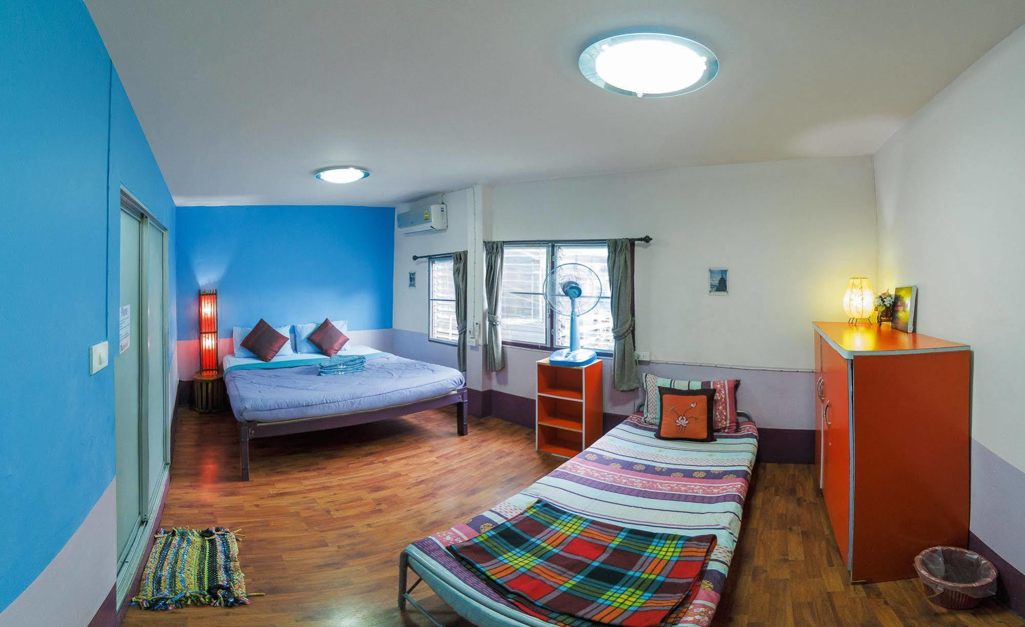 Kikie'S House Hostel Chiang Mai Ngoại thất bức ảnh